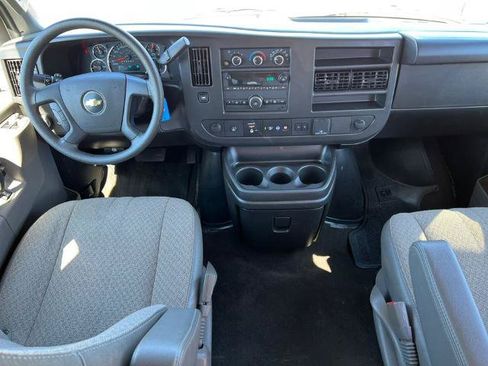 Used 2025 Chevrolet Express 3500 LT w/ LT Preferred Equipment Group RWD image 2