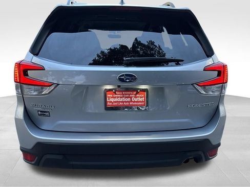 Used 2023 Subaru Forester Premium AWD/4WD image 4