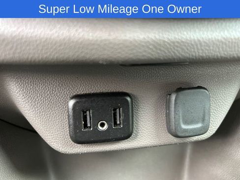 Used 2019 Chevrolet Traverse LT w/ LT Premium Package image 21