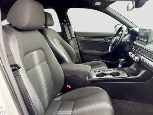 Used 2025 Honda Civic Sport image 25