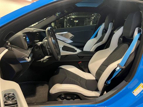 Used 2023 Chevrolet Corvette Stingray Preferred Cpe w/ Z51 Performance Package RWD image 9