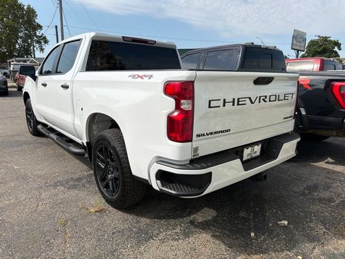 Used 2025 Chevrolet Silverado 1500 Custom w/ Turbomax Blackout Package AWD/4WD image 3