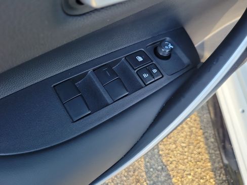 Used 2025 Toyota Corolla SE image 14