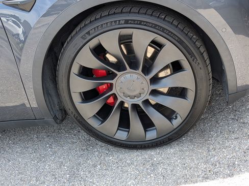 Used 2020 Tesla Model Y Performance AWD/4WD image 11
