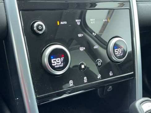 Used 2022 Land Rover Discovery Sport SE AWD/4WD image 33