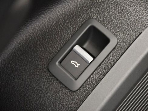 Used 2025 Audi Q5 2.0T Premium Plus w/ Premium Plus Package image 36