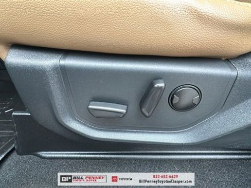 Used 2022 Ford F250 Lariat w/ Lariat Ultimate Package image 15