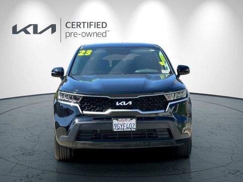 Certified 2023 Kia Sorento LX FWD image 9