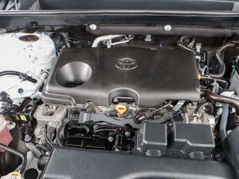 Used 2024 Toyota RAV4 LE image 29