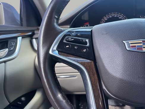 Used 2017 Cadillac XTS Luxury image 27