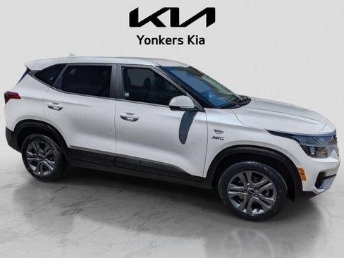 Used 2022 Kia Seltos LX AWD/4WD image 5
