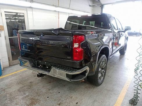 Used 2023 Chevrolet Silverado 1500 LT AWD/4WD image 7