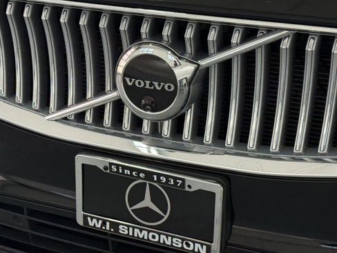 Used 2025 Volvo XC90 B6 Plus image 19