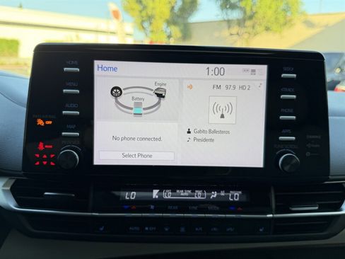 Used 2022 Toyota Sienna XLE FWD image 43
