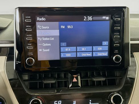 Used 2020 Toyota Corolla LE w/ LE Premium Package FWD image 17