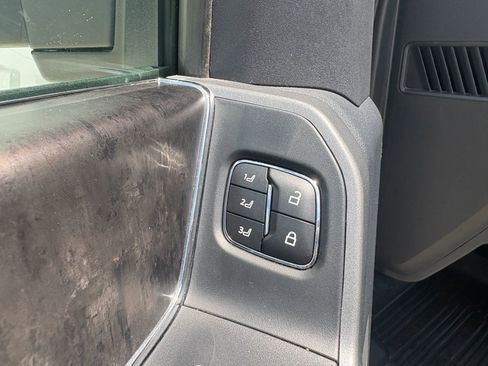 Used 2023 Ford F350 Lariat w/ Tow Technology Package AWD/4WD image 30