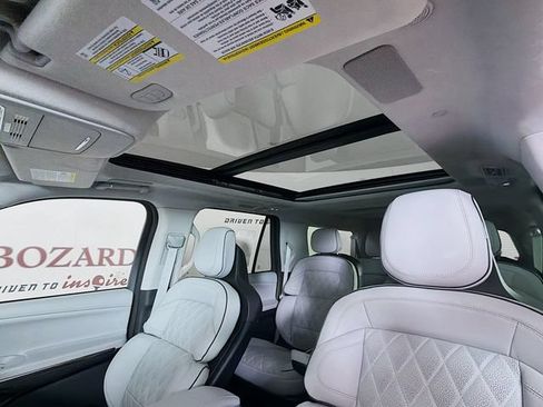 New 2026 Lincoln Navigator L Black Label AWD/4WD image 22