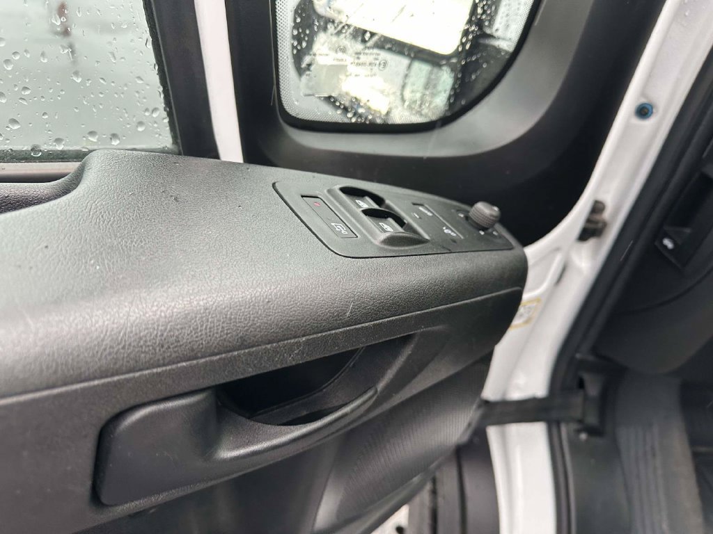 Used 2025 RAM ProMaster 2500 w/ Convenience Group FWD image 13