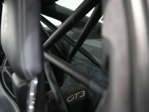 Used 2018 Porsche 911 GT3 image 36