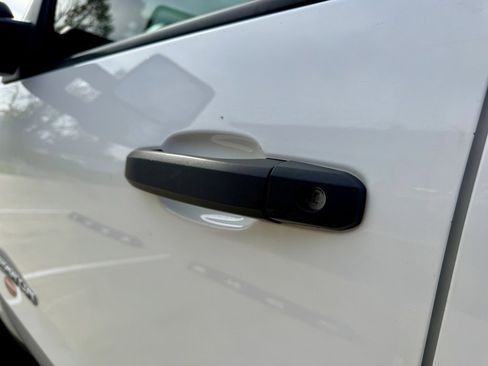 Used 2019 GMC Sierra 2500 4x4 Crew Cab w/ Sierra Convenience Package image 13