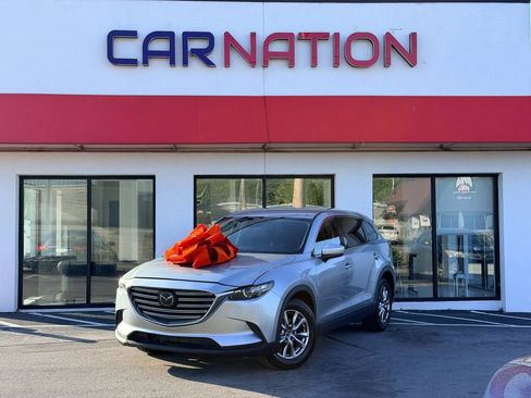 Used 2018 MAZDA CX-9 Touring FWD image 2