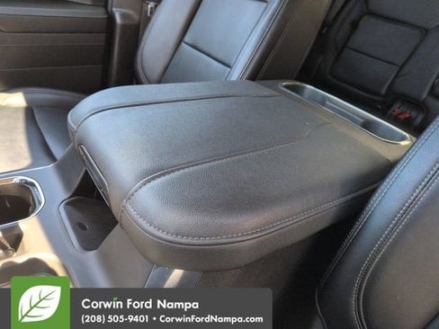 Used 2024 GMC Sierra 1500 Elevation w/ LPO, Elevation Black Package AWD/4WD image 19