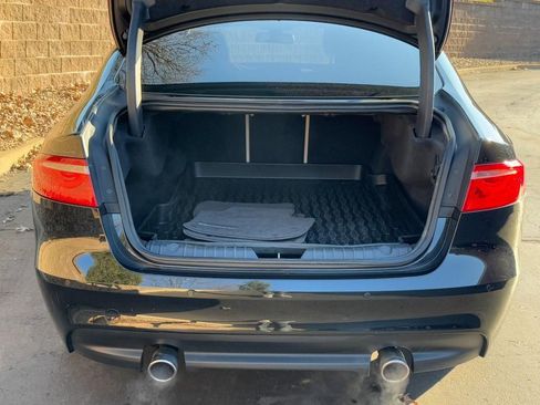 Used 2018 Jaguar XF Prestige image 9