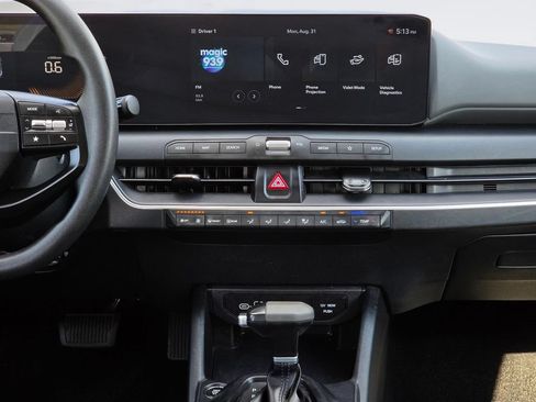 Used 2025 Kia K4 FWD image 14