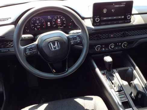 Used 2025 Honda Accord LX image 14