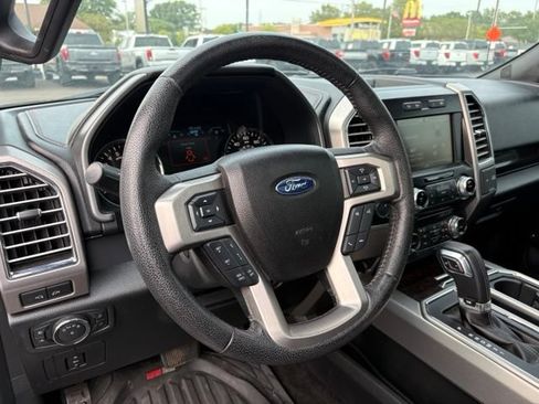 Used 2015 Ford F150 Platinum w/ Equipment Group 701A Luxury AWD/4WD image 3