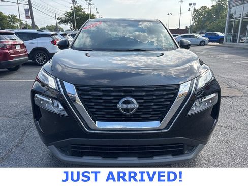 Certified 2023 Nissan Rogue SV image 2