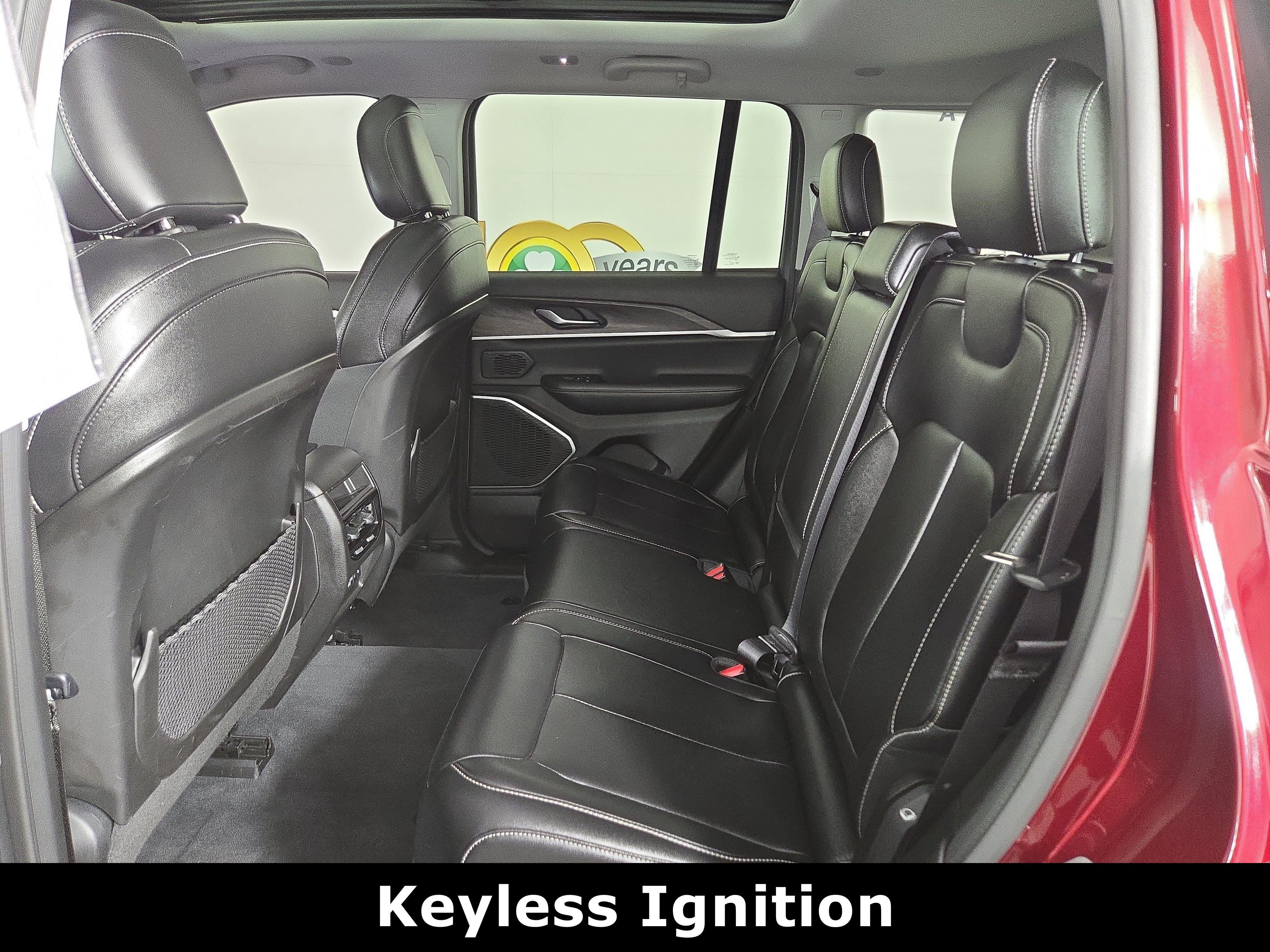 Used 2023 Jeep Grand Cherokee 4WD 4xe image 13