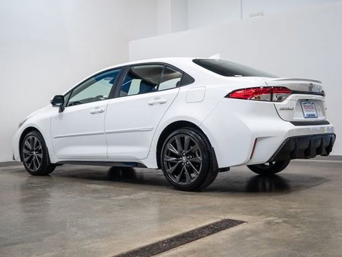 Used 2023 Toyota Corolla SE image 7