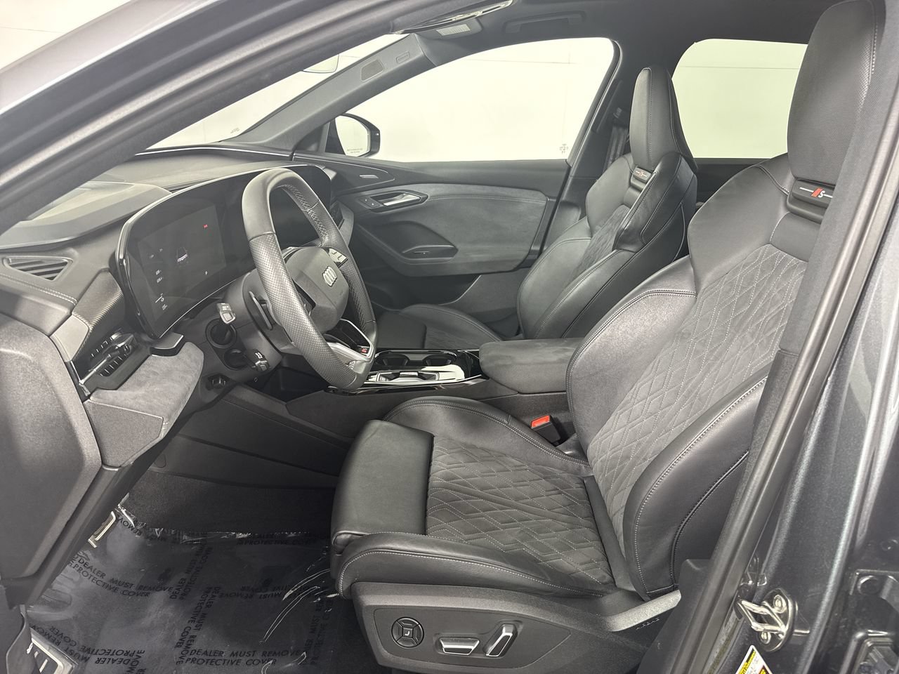 Used 2025 Audi SQ6 e-tron Premium Plus w/ Premium Plus AWD/4WD image 26