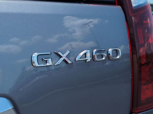 Used 2022 Lexus GX 460 Luxury w/ Sport Design Package AWD/4WD image 5