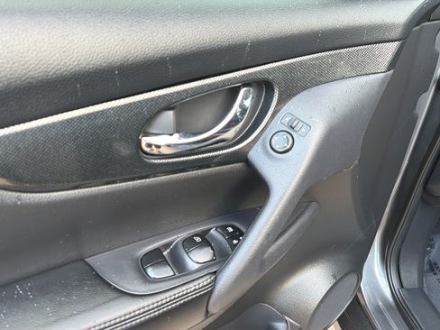 Used 2014 Nissan Rogue SL AWD/4WD image 21