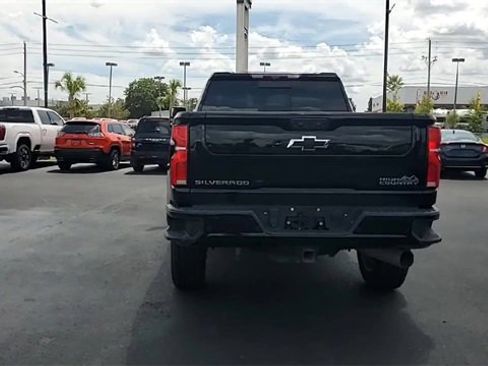 Used 2024 Chevrolet Silverado 2500 High Country w/ High Country Premium Package image 6