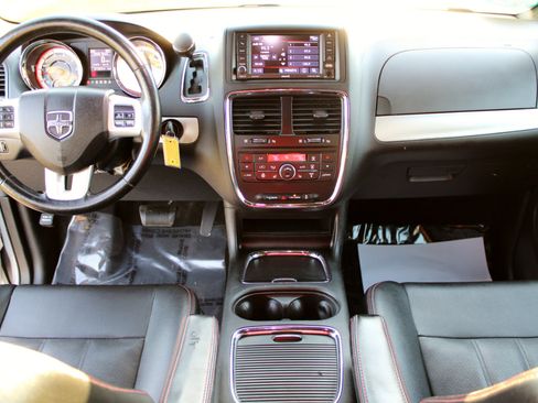 Used 2019 Dodge Grand Caravan GT image 10