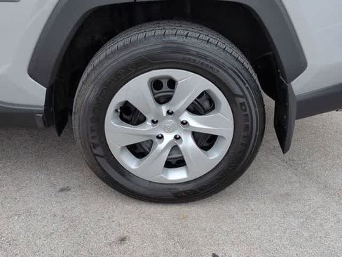 Used 2023 Toyota RAV4 LE FWD image 13