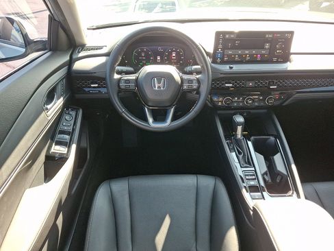 Used 2024 Honda Accord Touring image 12