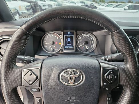 Used 2017 Toyota Tacoma TRD Sport w/ Tow Package (A/T) AWD/4WD image 20