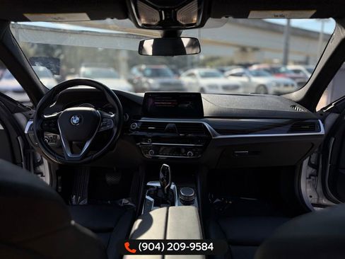 Used 2018 BMW 530e w/ Premium Package 2 image 21