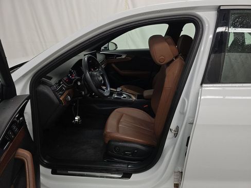 Used 2023 Audi A4 2.0T Premium w/ Convenience Package image 4