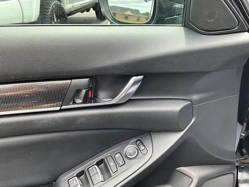 Used 2021 Honda Accord Sport image 12
