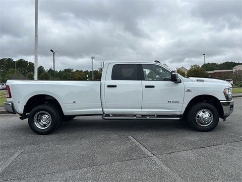 Used 2024 RAM 3500 Big Horn image 4