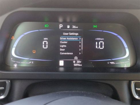 Used 2024 Hyundai Elantra SE image 16