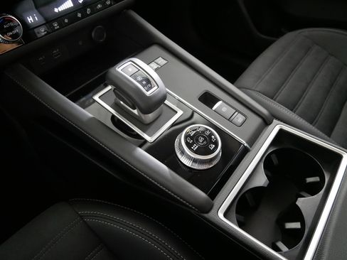 New 2025 Mitsubishi Outlander SE image 6