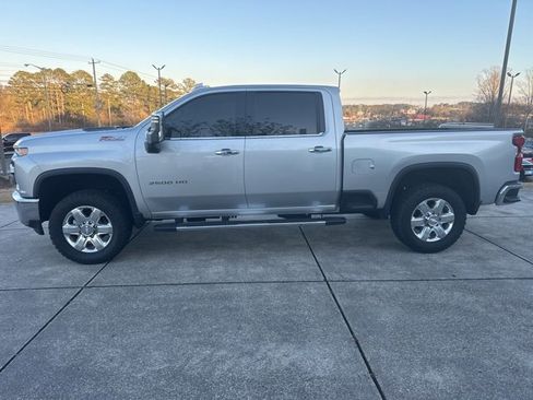Used 2020 Chevrolet Silverado 2500 LTZ w/ Z71 Off-Road Package image 4