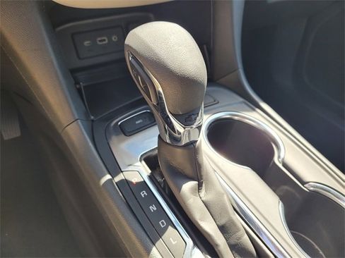 Used 2024 Chevrolet Equinox LT image 22