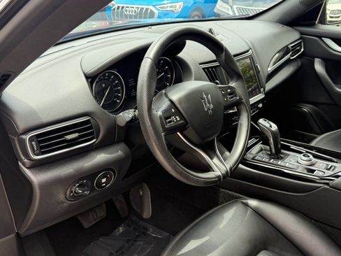 Used 2022 Maserati Levante GT AWD/4WD image 12